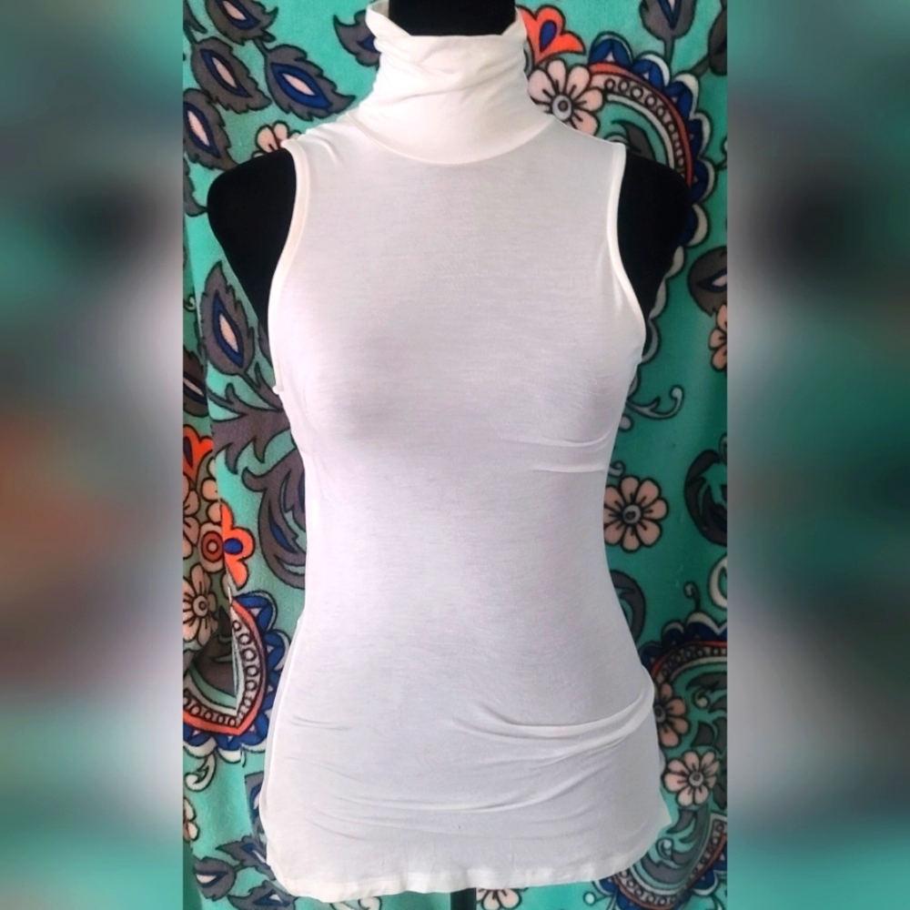 Cream Sleeveless Turtleneck H&M Shirt Size S
